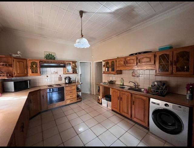 3 BEDROOM HOUSE FOR SALE IN GERMISTON STATION